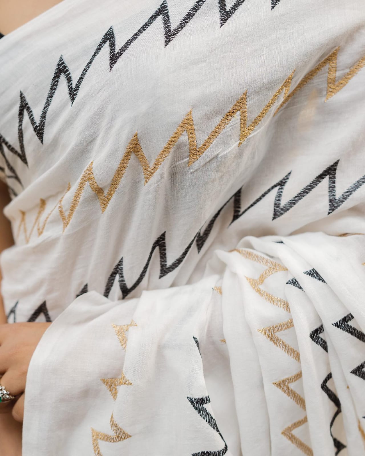 Faux Georgette Daily Wear Thread Work Saree