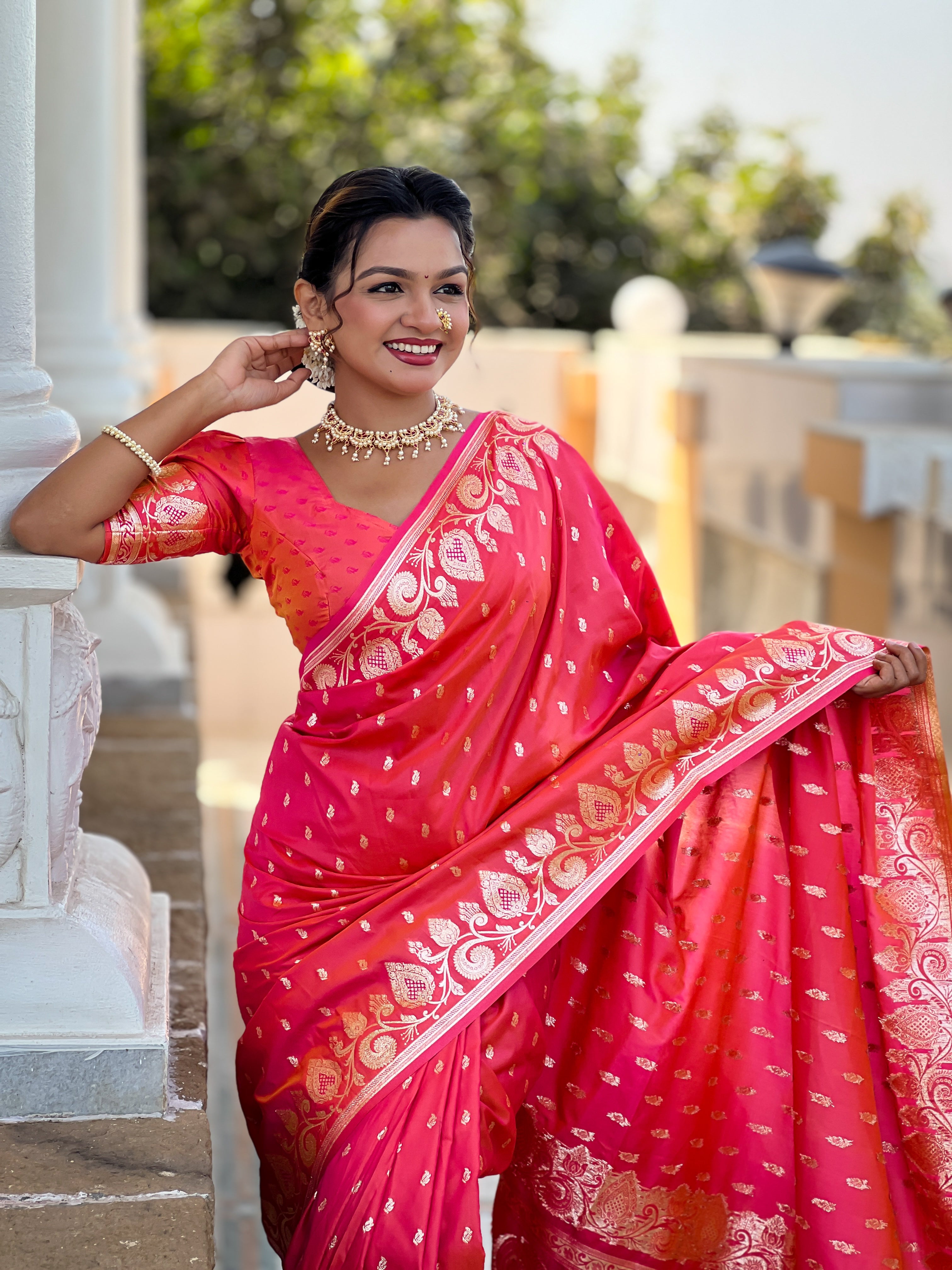 Gajri Pink Soft Banarasi Silk Blend Saree With Zari Weaving