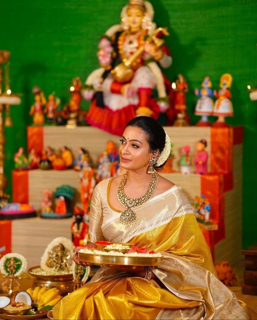 Golden Grace Banarsi Silk Saree