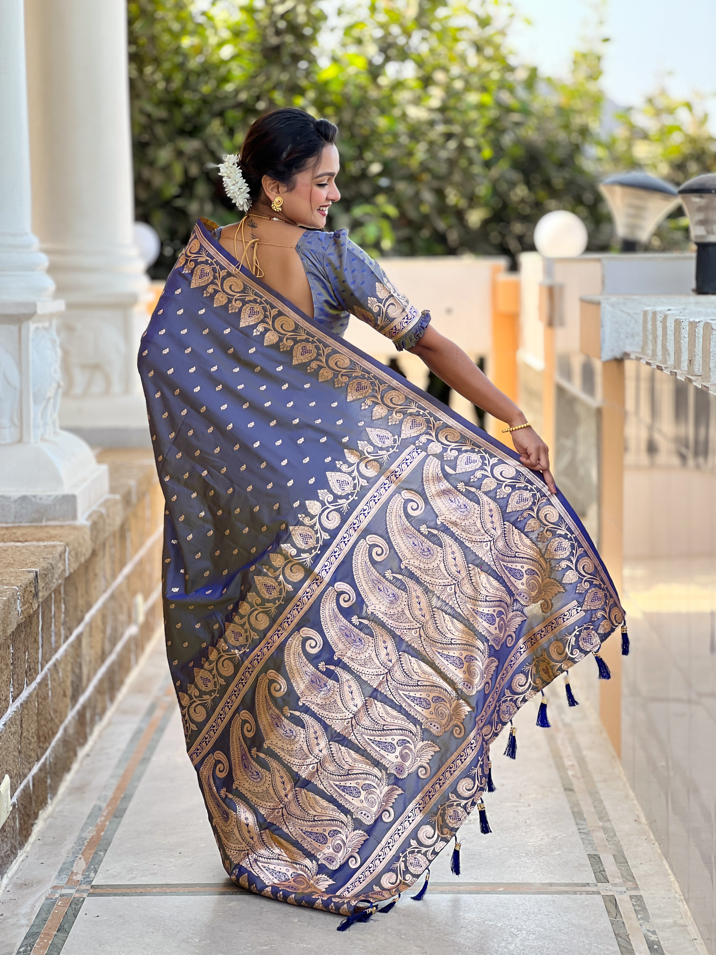 Grey Soft Banarasi Silk Blend Saree With Zari Weaving