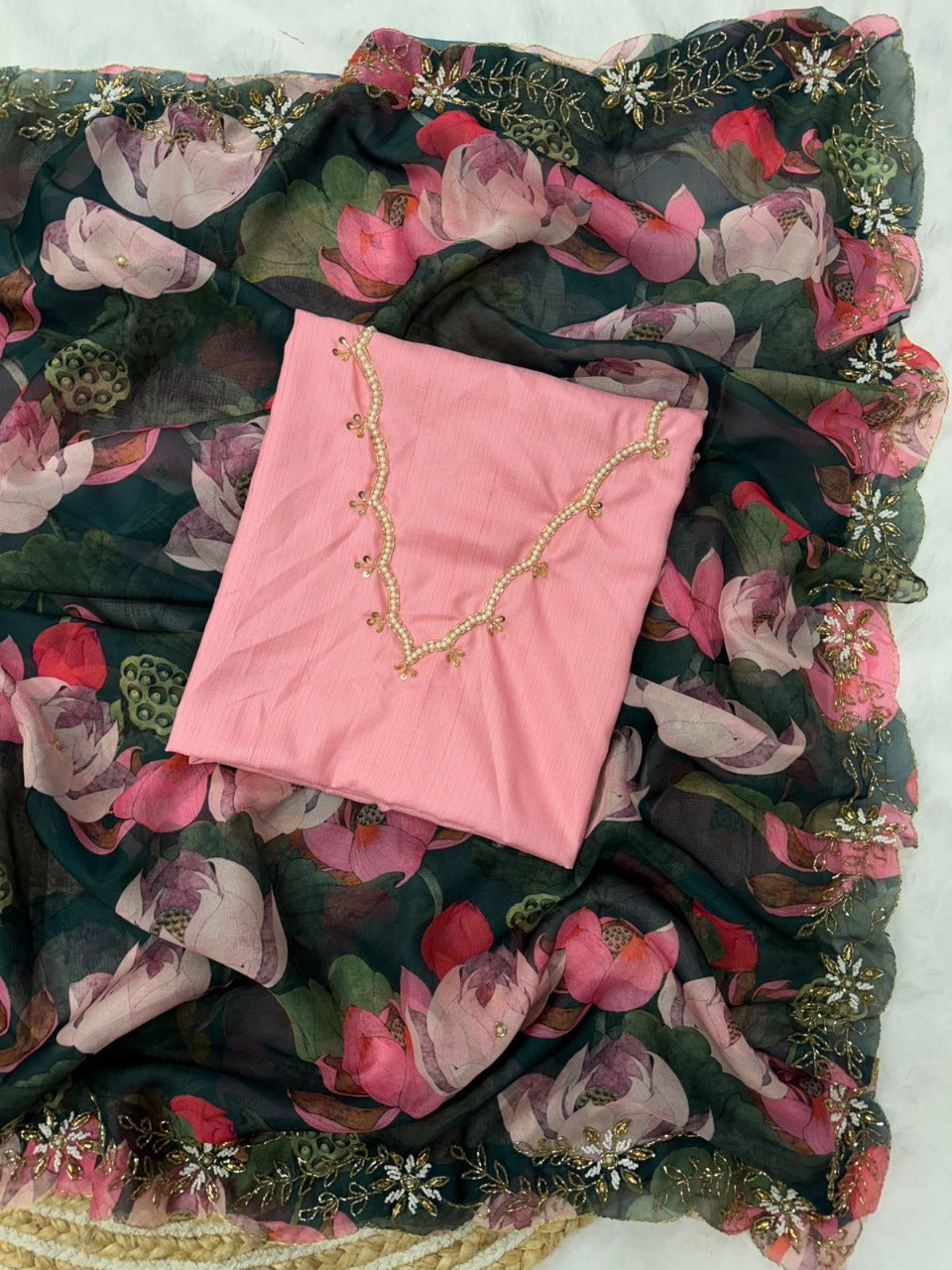 Heavy Soft Tebby Silk Fabric With Beutifull Floral Print Saree