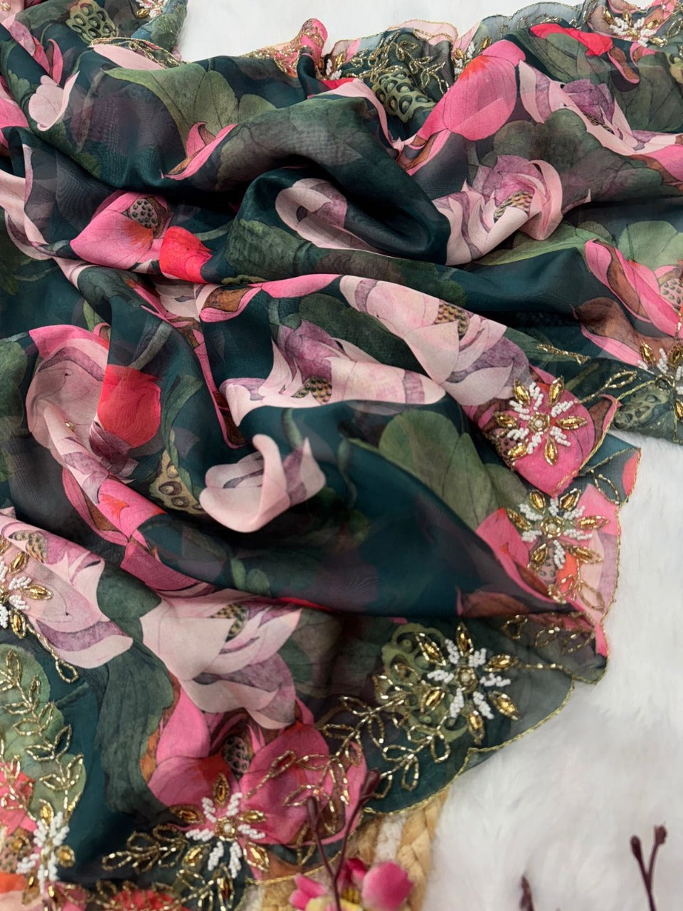 Heavy Soft Tebby Silk Fabric With Beutifull Floral Print Saree