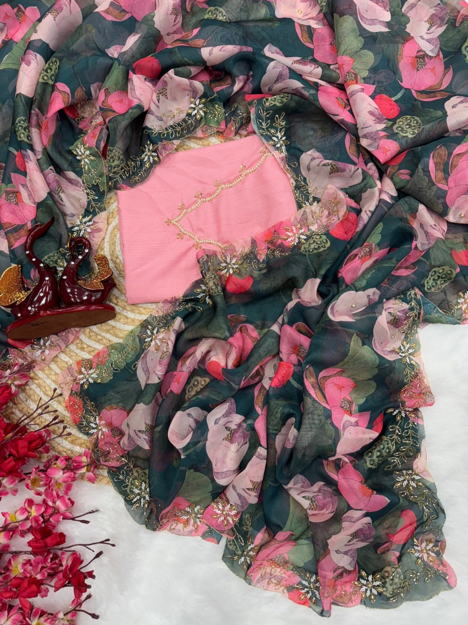 Heavy Soft Tebby Silk Fabric With Beutifull Floral Print Saree