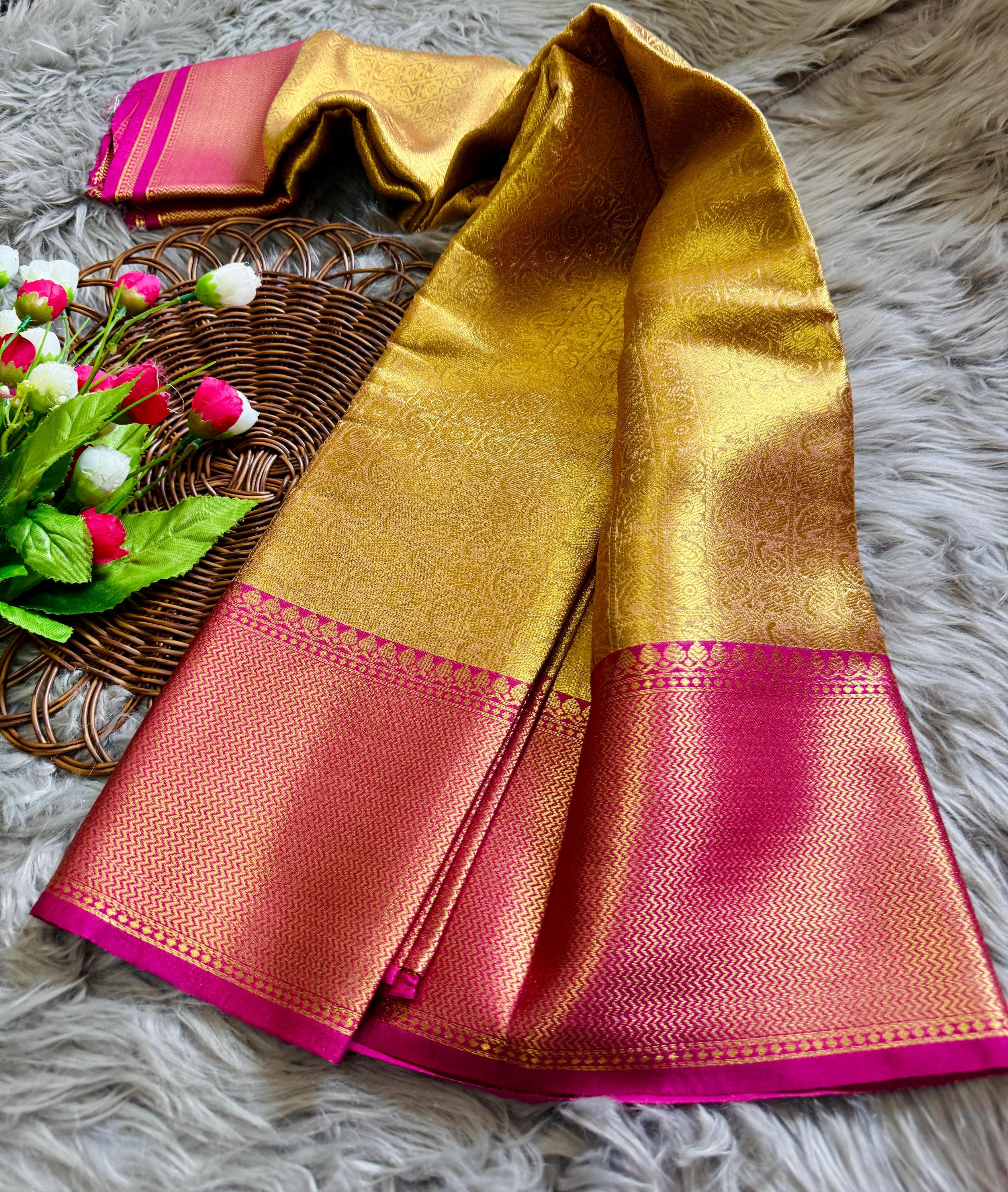 Luxor Gold Rani Mukherji Inspired Premium Tissue Silk Saree