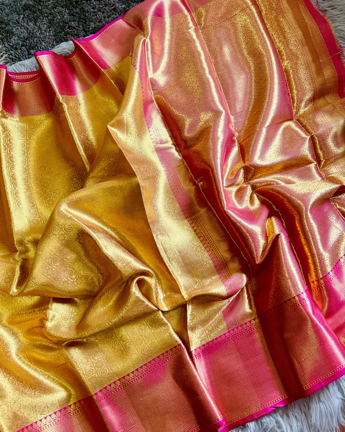 Luxor Gold Rani Mukherji Inspired Premium Tissue Silk Saree