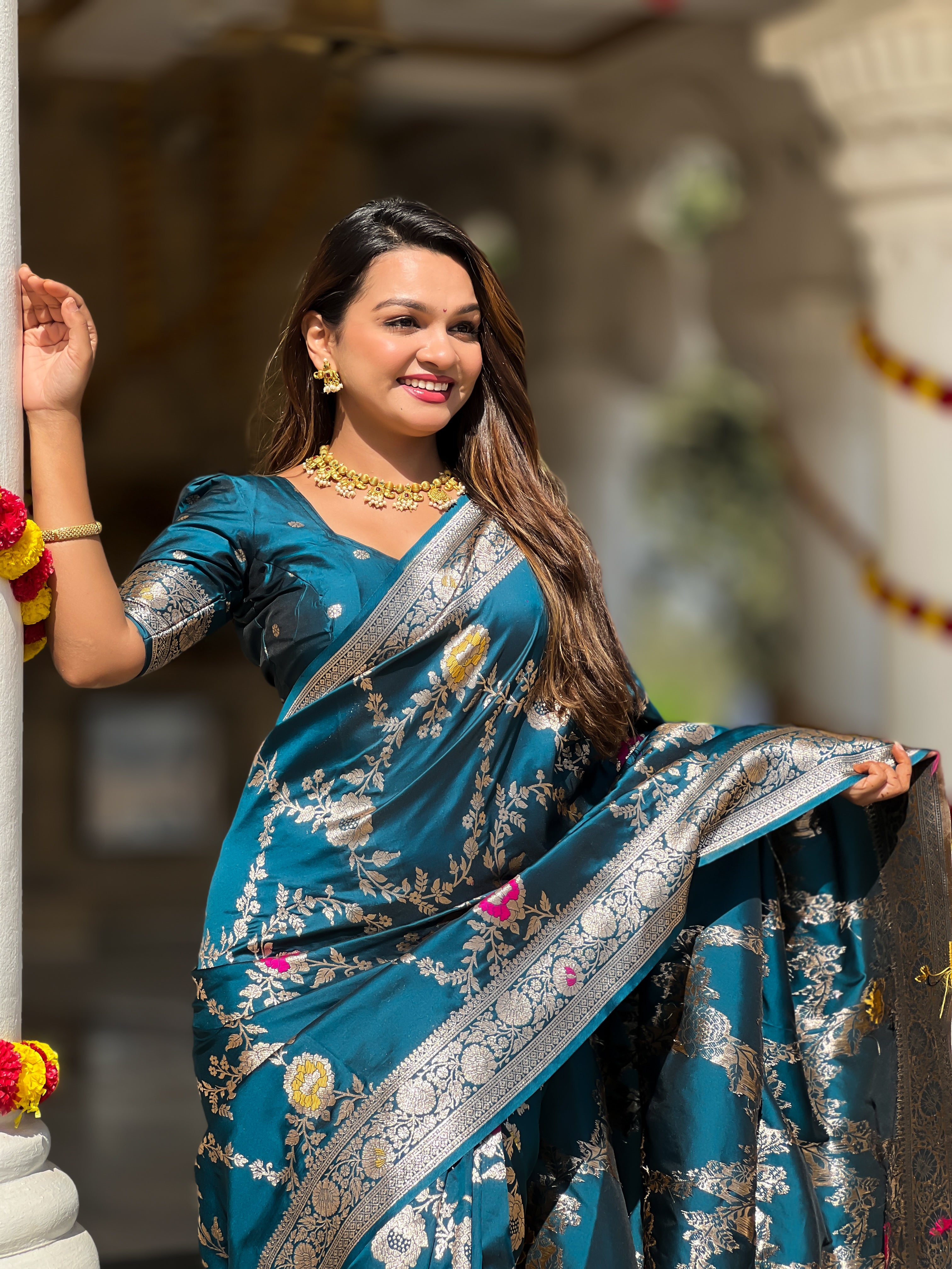 Morpich Soft Banarasi Silk Saree with Zari Weaving Meenakari Touchup Design