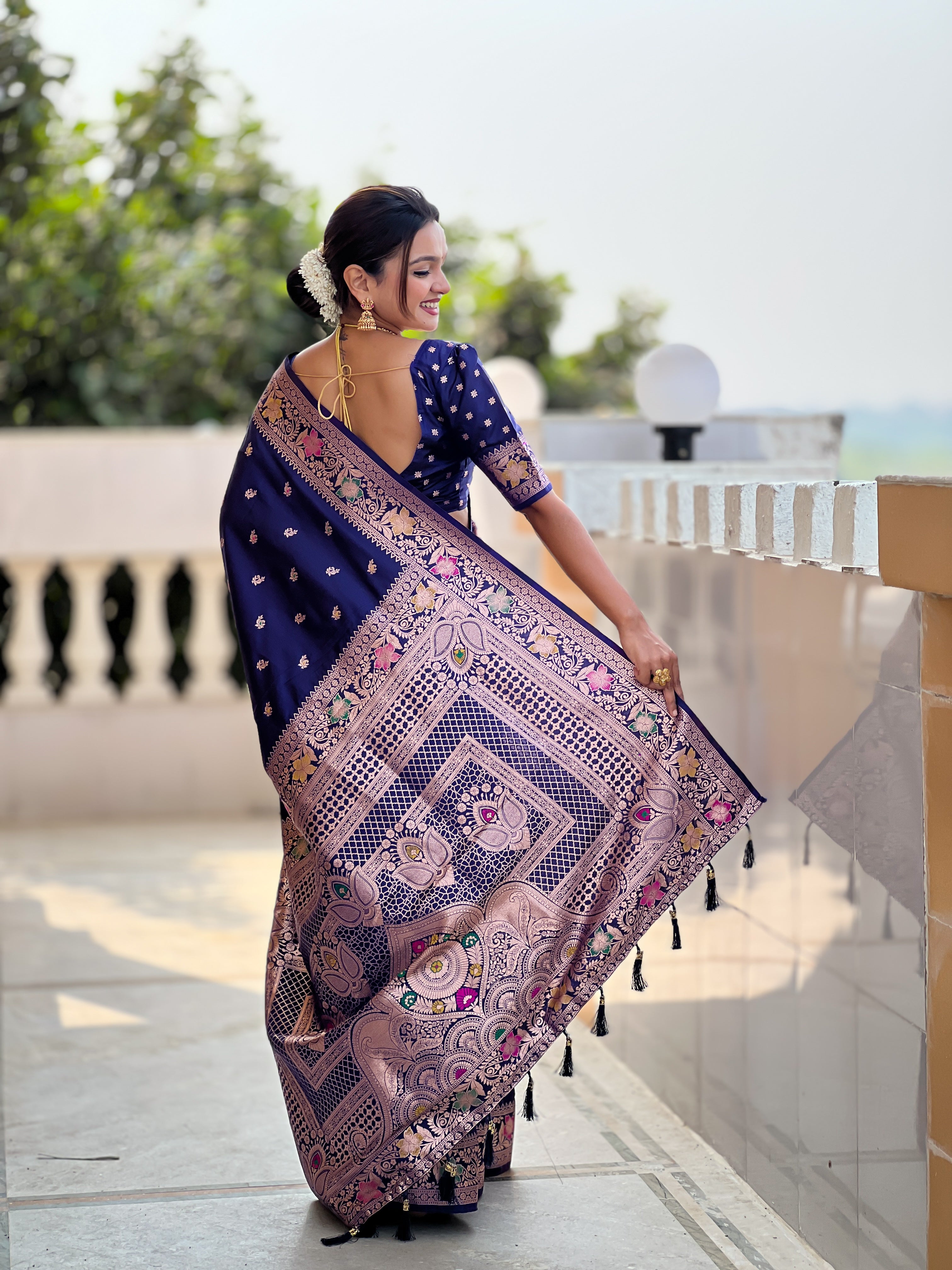 Navy-Blue-Soft-Banarasi-SilkSaree-With-Zari-Weaving-Meenakari