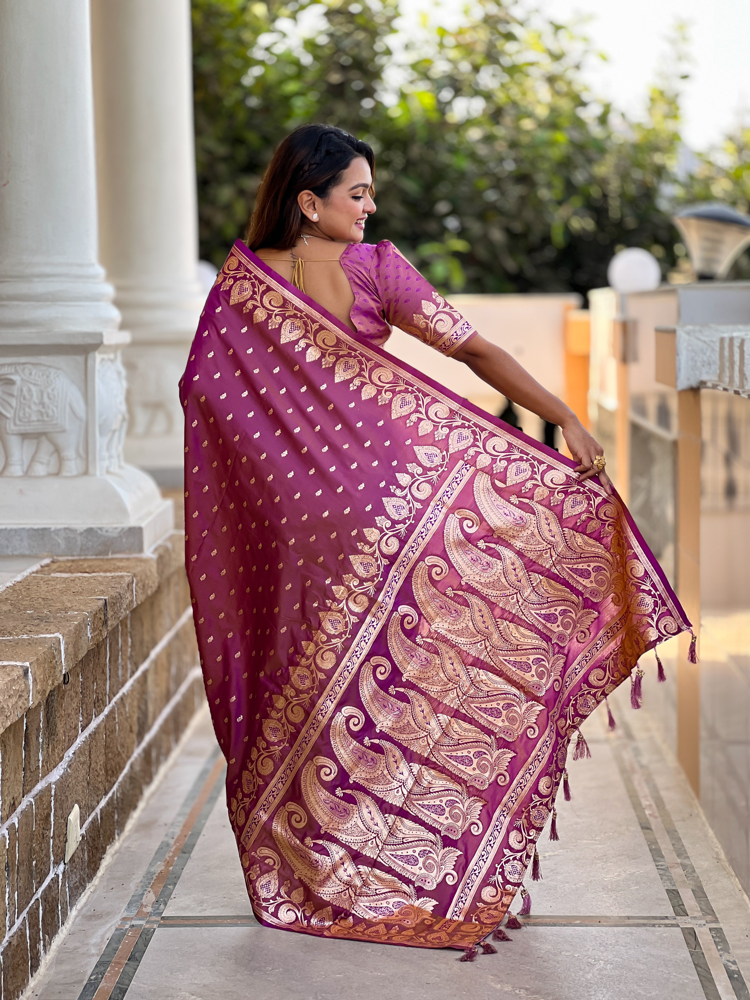 Onion Pink Soft Banarasi Silk Blend Saree With Zari Weaving