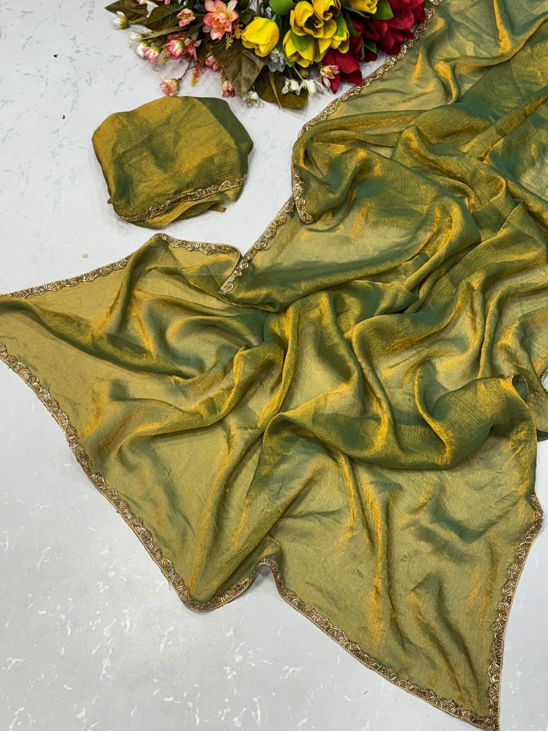 Rangoot Supper Hit Simari Shine Golden Saree