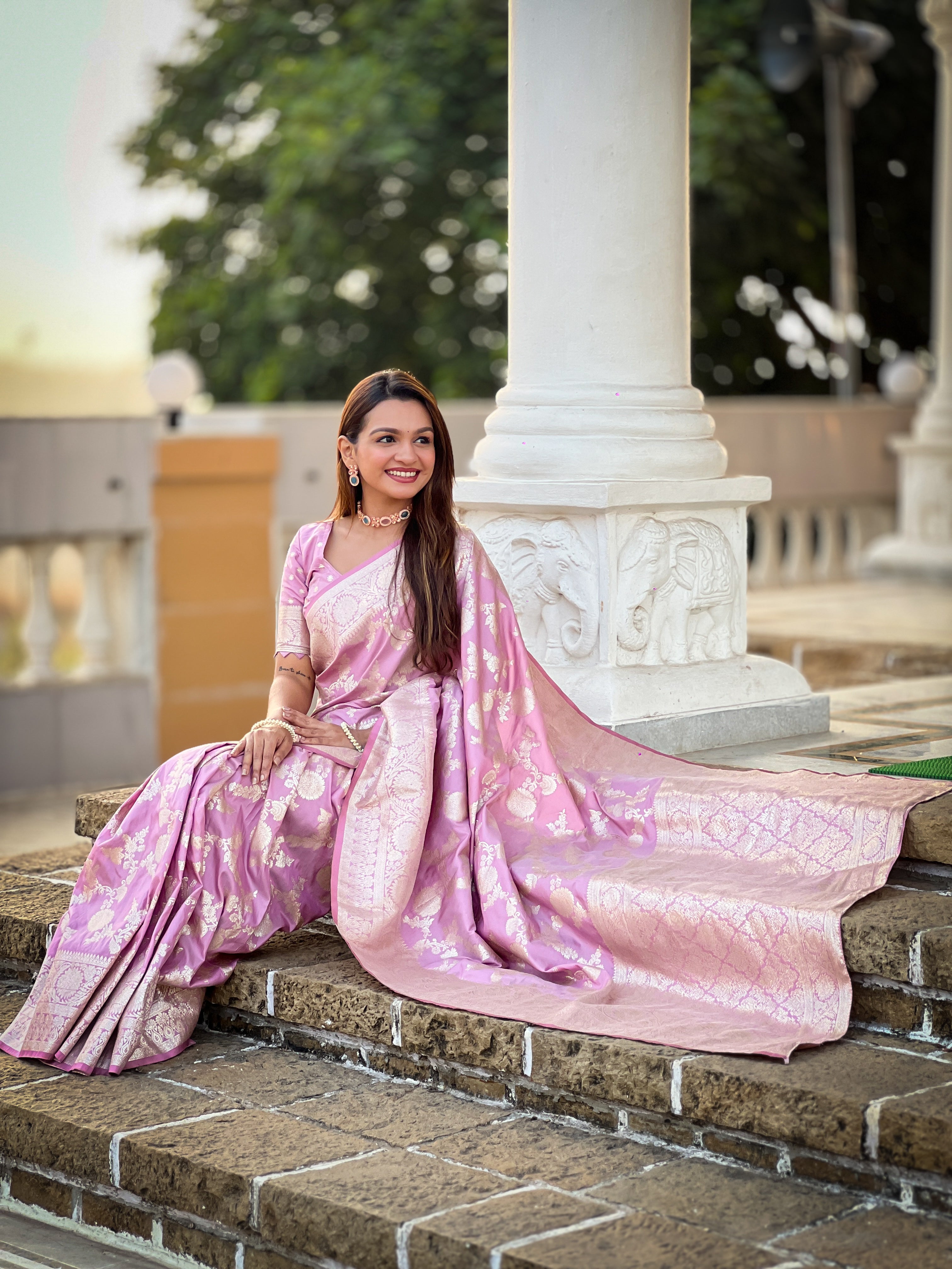 Soft Banarasi Silk Saree with Zari Weaving Touchup Design