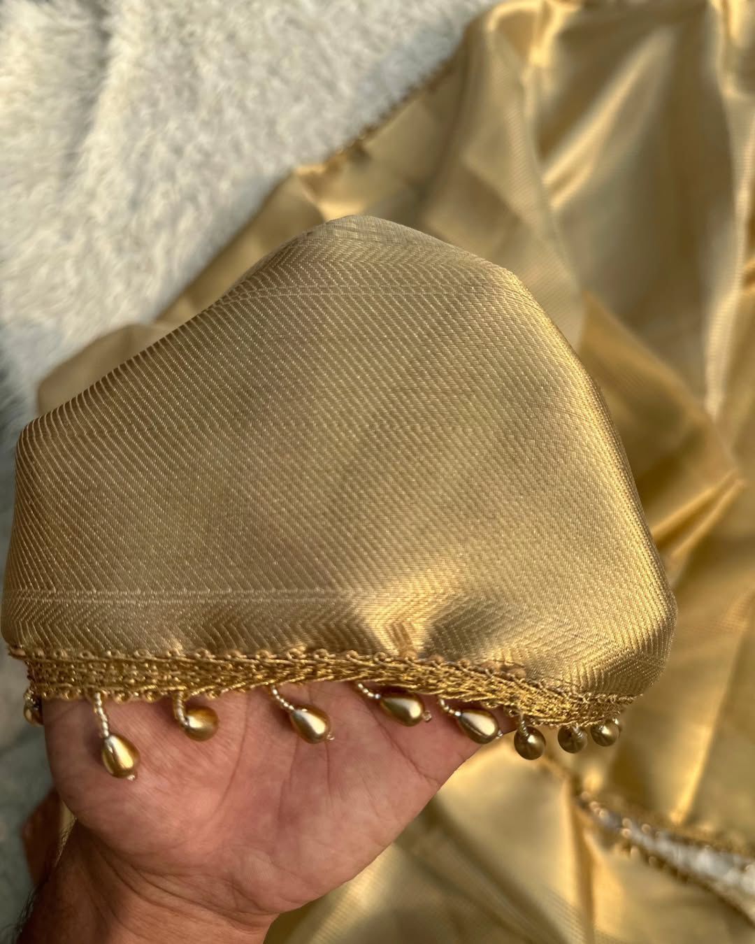 Warm Grey Beautiful Banarsi Handloom Golden Tissue Silk Saree