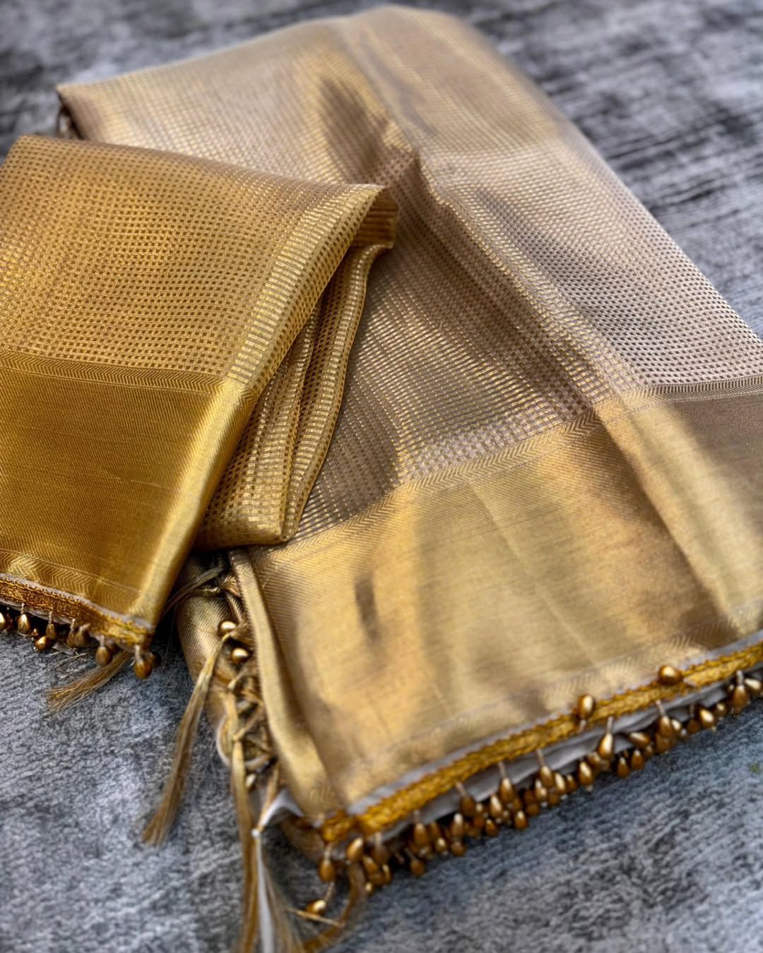Warm Grey Beautiful Banarsi Handloom Golden Tissue Silk Saree