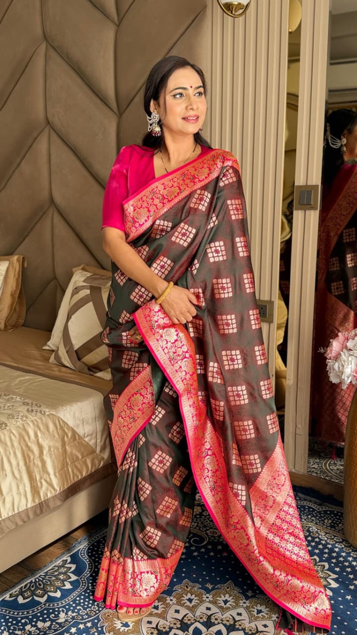 Women's Designer Banarasi Silk with Rich Pallu Silk Saree