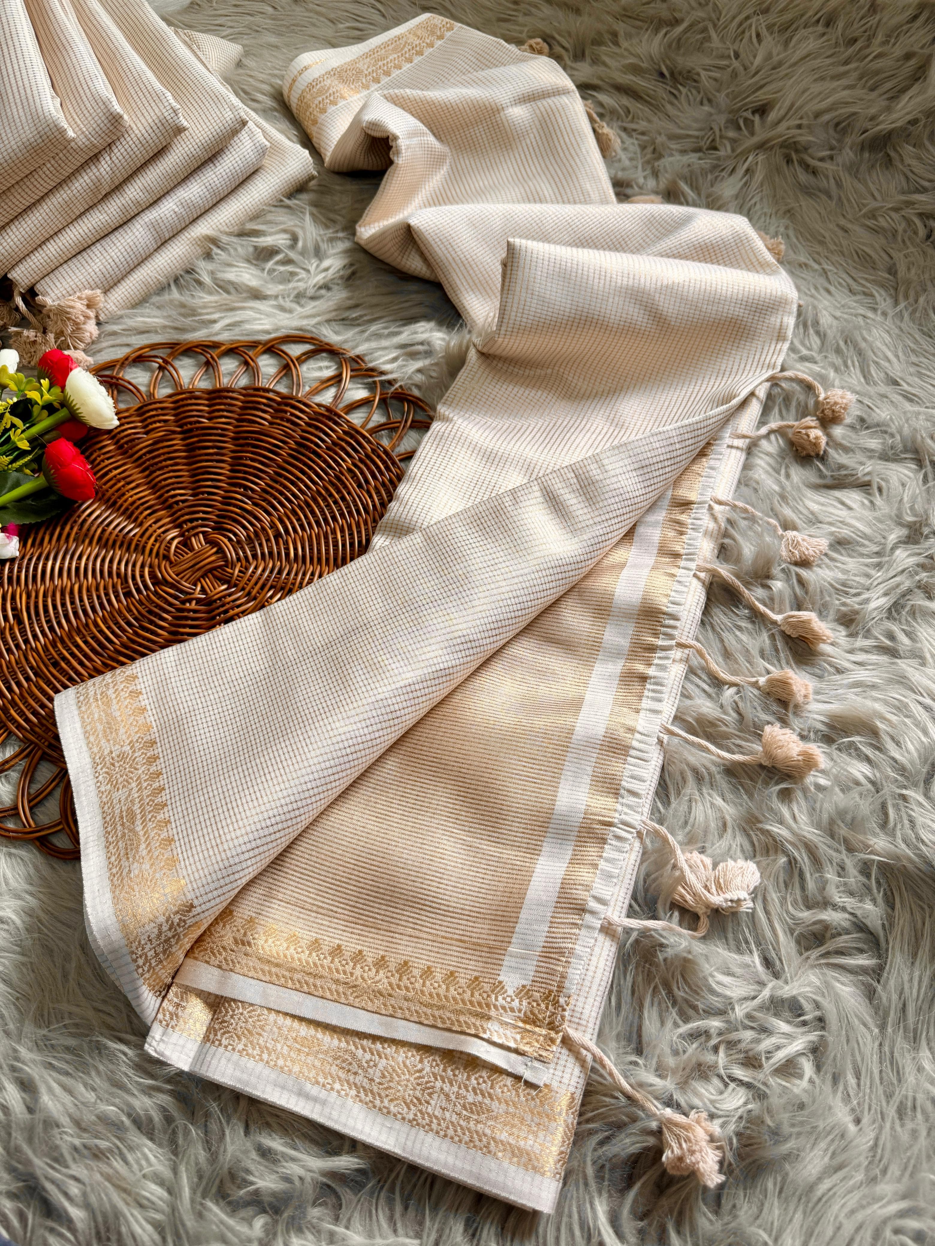 White Rich Zari Border Stunning Kasavu saree