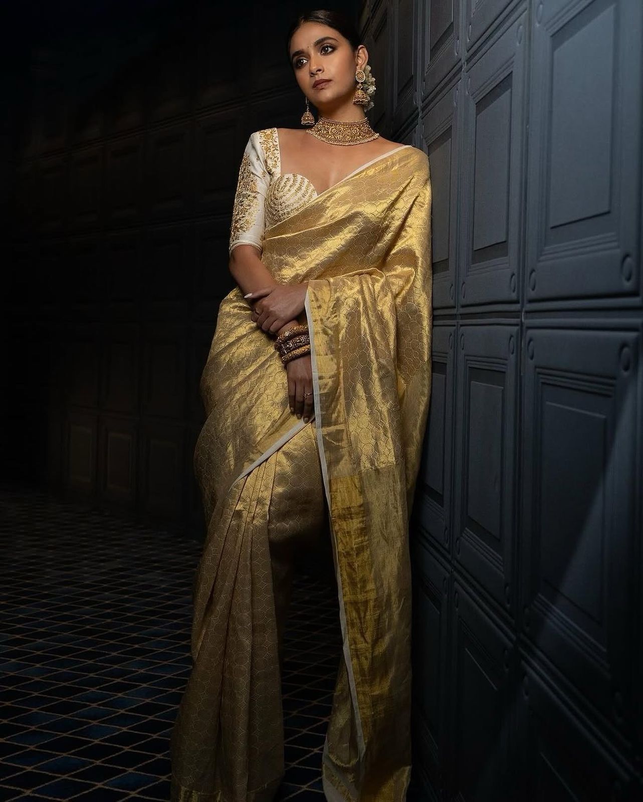 banarsi handloom golden tissue zari silk saree